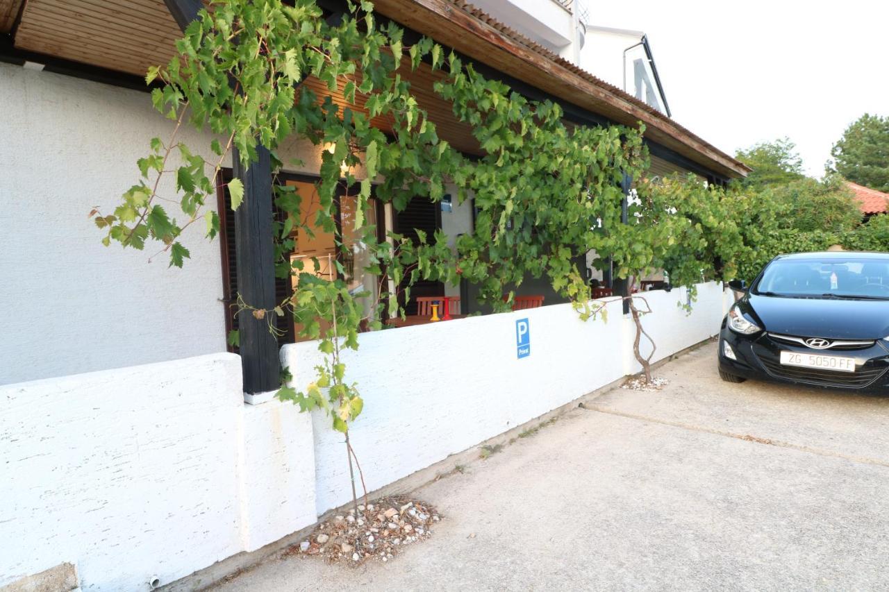 Apartments Vladan With Terrace Baška Exterior foto