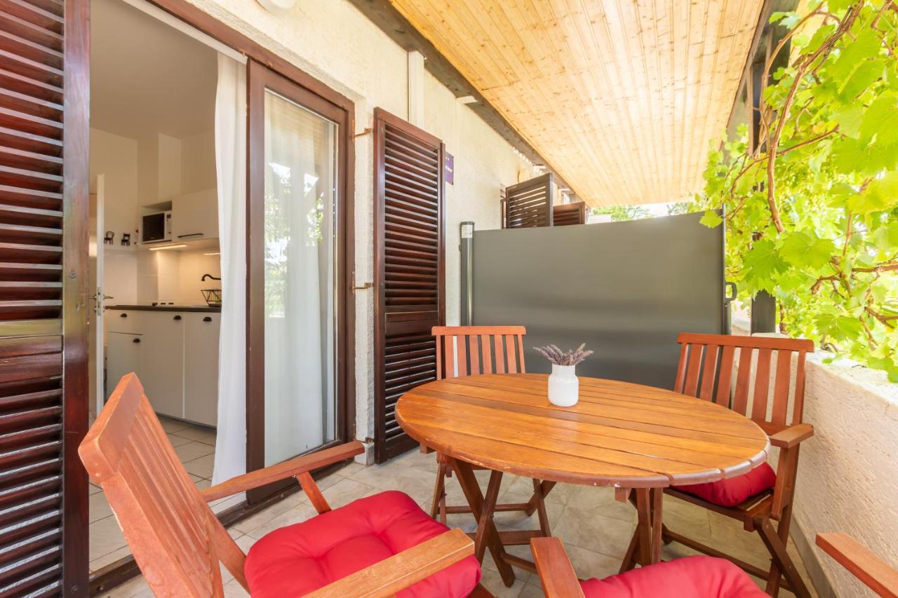 Apartments Vladan With Terrace Baška Exterior foto